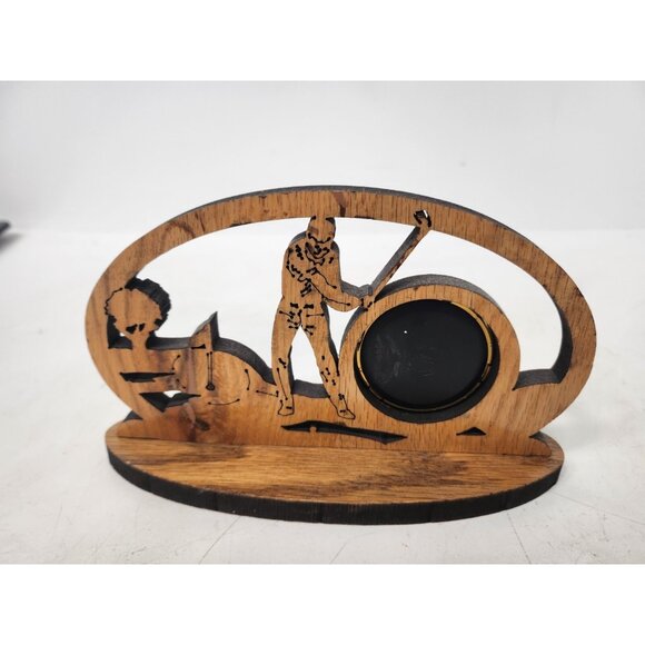 Vintage Silcon Electronics Carved Walnut Wood Cutout Golf Golfer Desk Clock - Picture 4 of 7